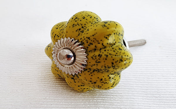 Ceramic funky dotted 4.5cm pumpkin door knob C3