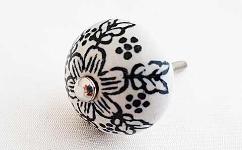 Ceramic black white delicate floral design 4cm round door knob B5