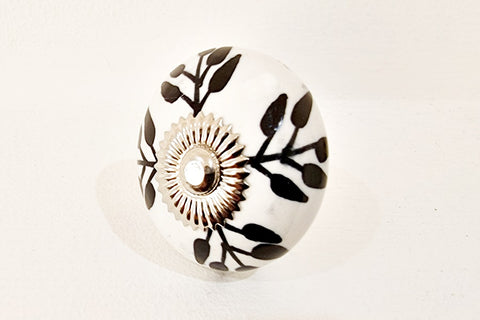 Ceramic black and white flower 4cm round door knob A17